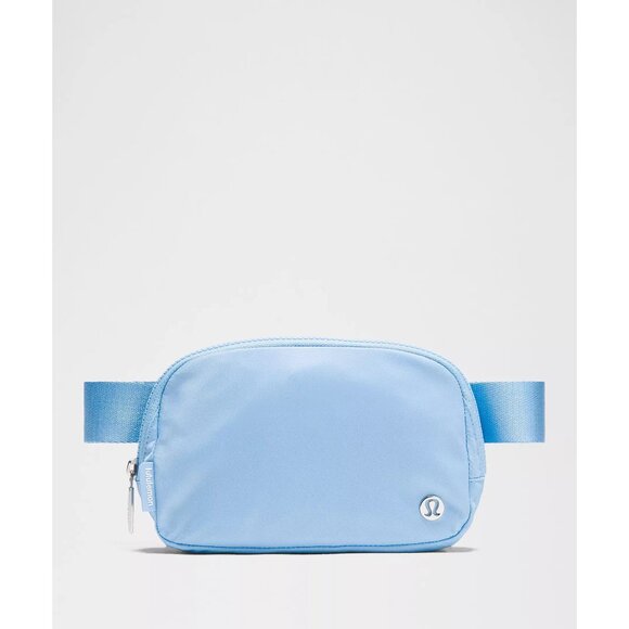 Everywhere Belt Bag 1L - Proud Cloud - Picture 1 of 4